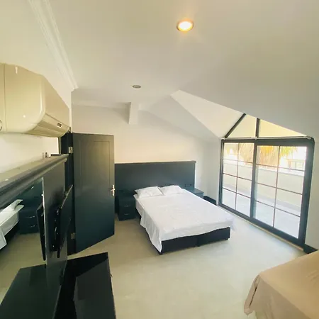 Golden Life Apartmanhotel
