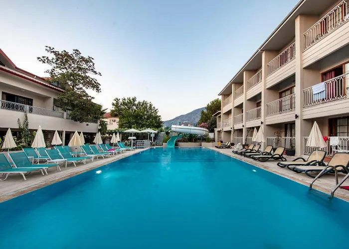 Apartmanhotel Golden Life *