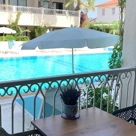 Aparthotel Golden Life *