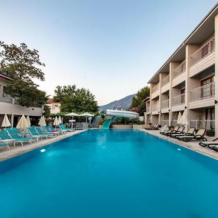 Hotel Golden Life *